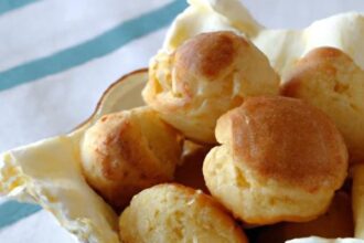 Crisp & Warm: Perfect Ways to Reheat Frozen Gougères