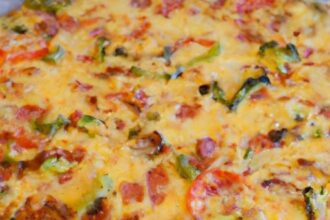 Crispy Keto Cauliflower Crust Pizza: Low-Carb Delight!