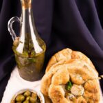 Za’atar Flatbread (Manakish): A Flavorful Middle Eastern Delight
