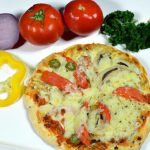 Pita vs. Naan Bread Pizzas: Which Makes the Perfect Slice?