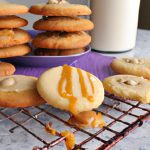 Sweet Delight: Crafting Classic Caramel Alfajores Cookies